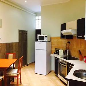  Apartment Kaz7 Kazinczy