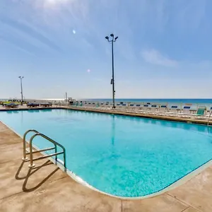  Apartment Regency Towers - Beachfront United States